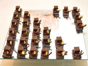 פטיפורים יוקרתיים של מירל שוקולד וקונדטוריית בוטיק MIREL