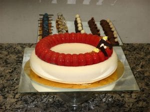 עוגות מוס ויטרינה ראוה לימי הולדת ושמחות יוקרתיות של מירל שוקולש MIREL