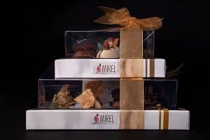 מארזי מתנה של פטיפורים יוקרתיים של MIREL מירל תכשיטי שוקולד וקונדטוריית בוטיק