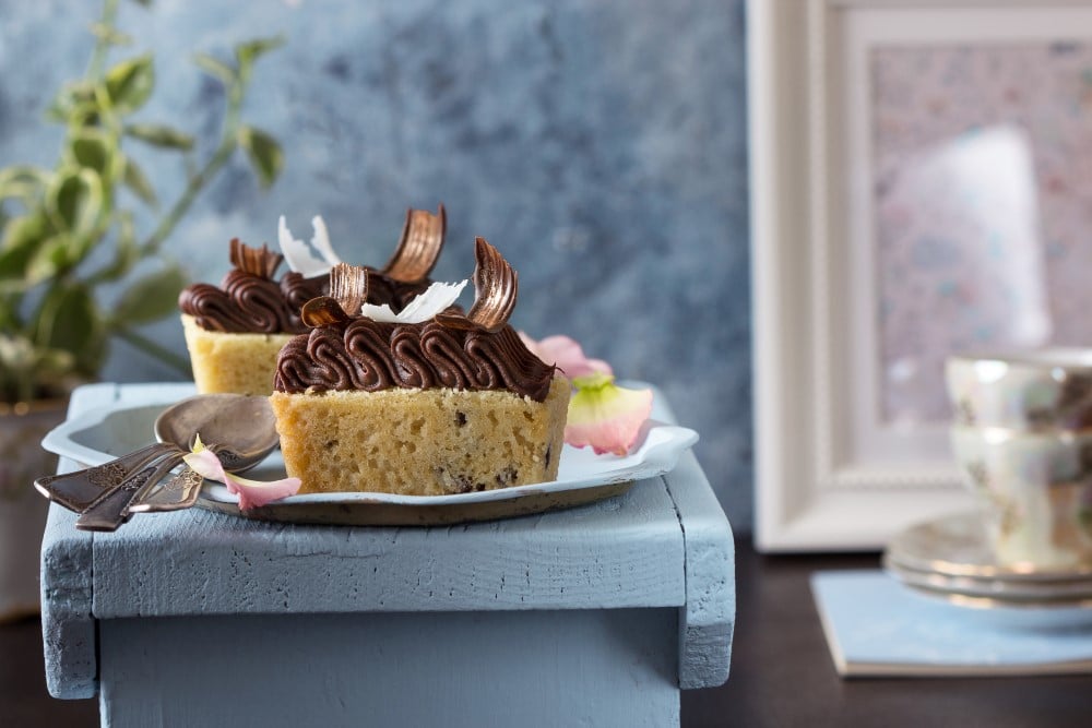 עוגות בחושותMIREL מירל תכשיטי שוקולד וקונדטוריית בוטיק